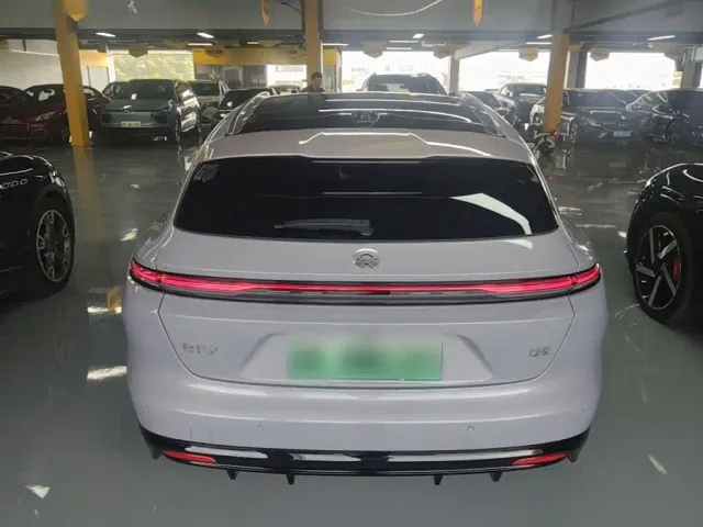 Nio ET5 Touring — Фото автомобиля 5