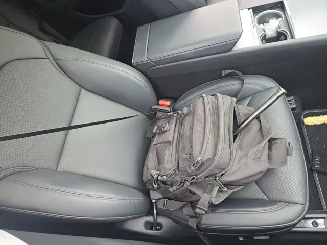 Tesla Model Y — Фото автомобиля 24
