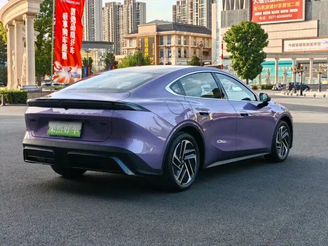 Deepal L06 — Фото автомобиля 7