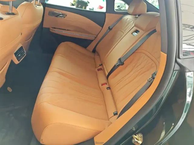 Geely Galaxy Xingyao 8 — Фото автомобиля 16