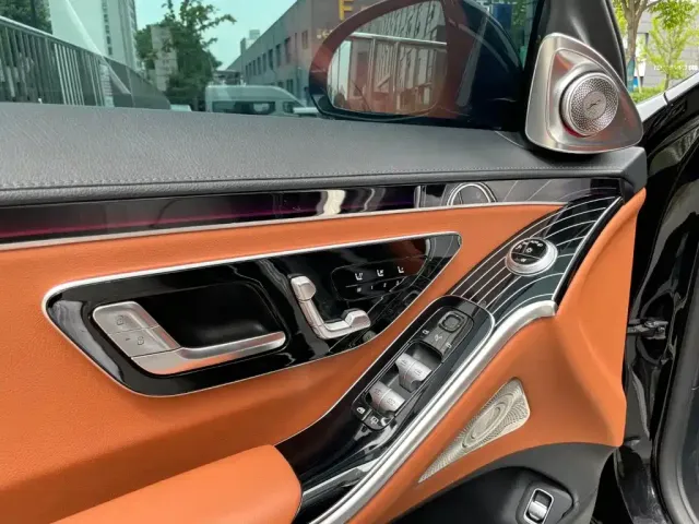 Mercedes-Benz S-Class — Фото автомобиля 11