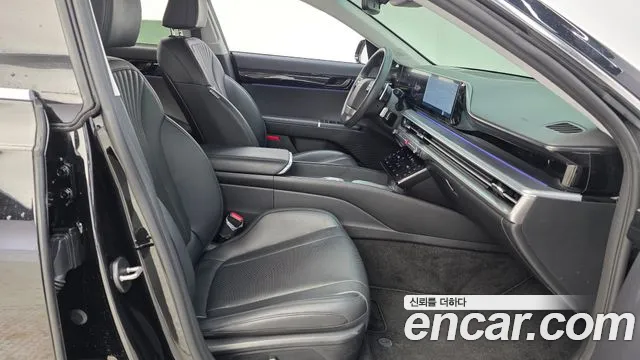 Hyundai Grandeur Grandeur (GN7) 2.5 Бензин 2WD — Фото автомобиля 23
