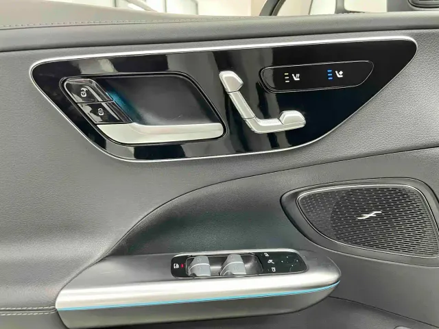 Mercedes-Benz C-Class — Фото автомобиля 13