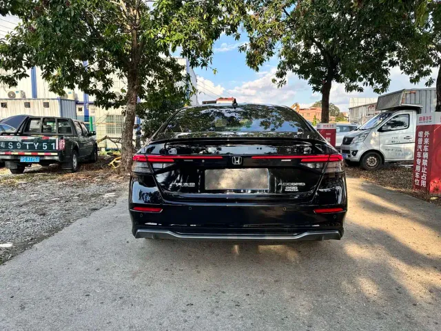 Honda Accord — Фото автомобиля 4