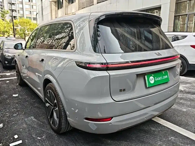 Li Auto L9 — Фото автомобиля 4