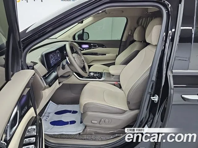 Kia Carnival Generation 4 — Фото автомобиля 11