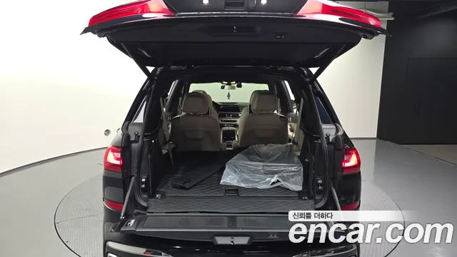 BMW X7 — Фото автомобиля 19