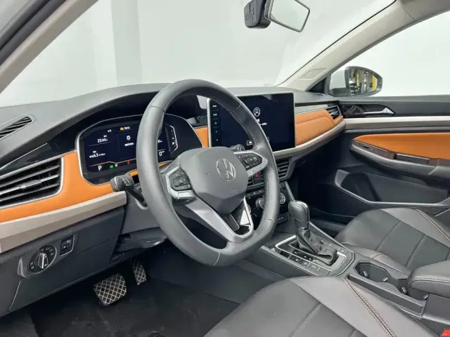 Volkswagen Bora — Фото автомобиля 12