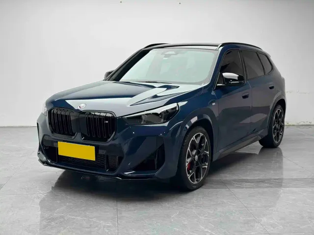 Фотография автомобиля — BMW X1
