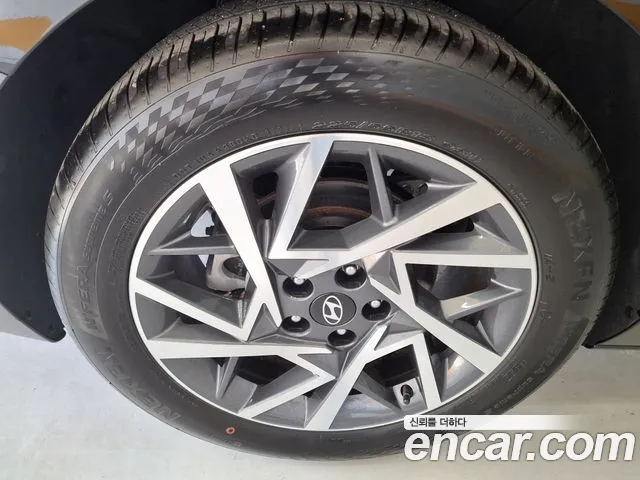 Hyundai Grandeur GN7 — Фото автомобиля 16