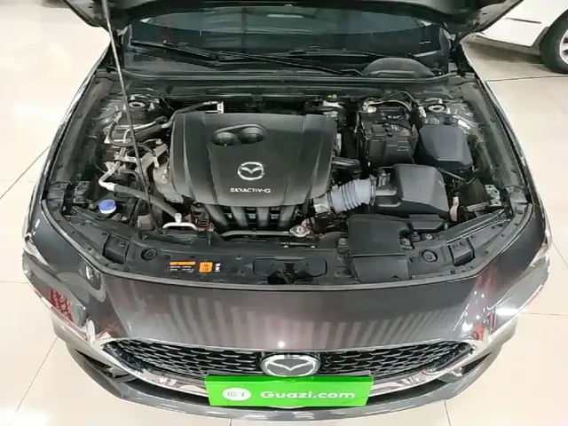 Mazda Axela — Фото автомобиля 19