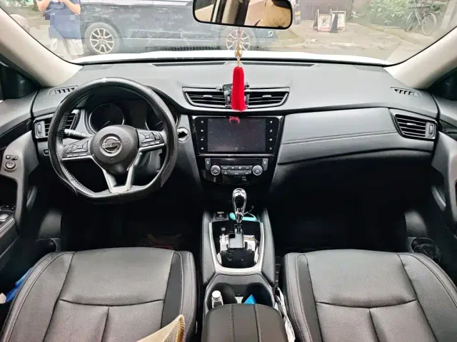 Nissan X-Trail — Фото автомобиля 12