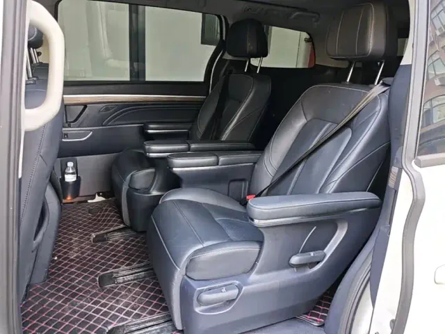 GAC Trumpchi M8 — Фото автомобиля 16