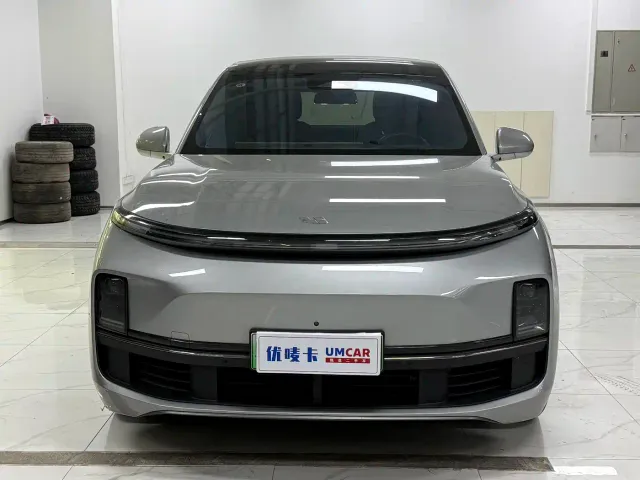 Li Auto L8 — Фото автомобиля 2