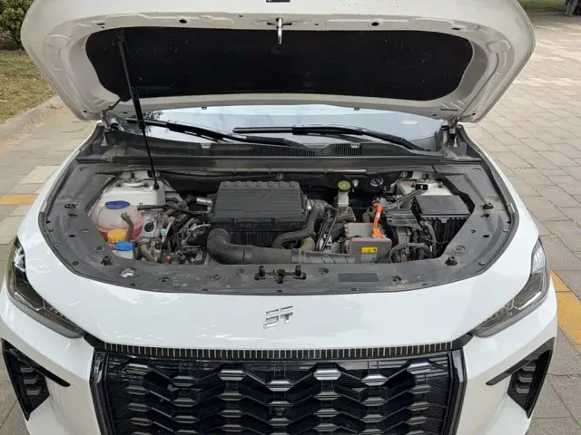 Jetour X70 C-DM — Фото автомобиля 16