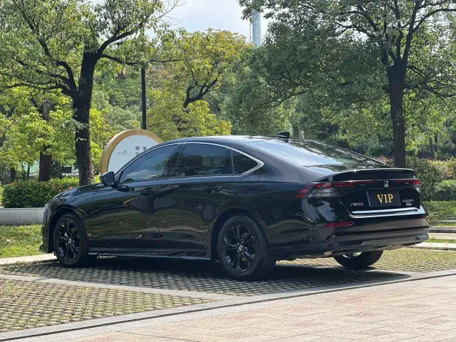Honda Accord — Фото автомобиля 20