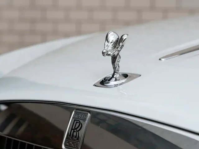 Rolls-Royce Wraith — Фото автомобиля 9