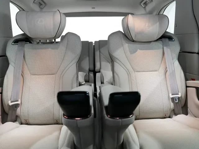 Lexus LM — Фото автомобиля 18