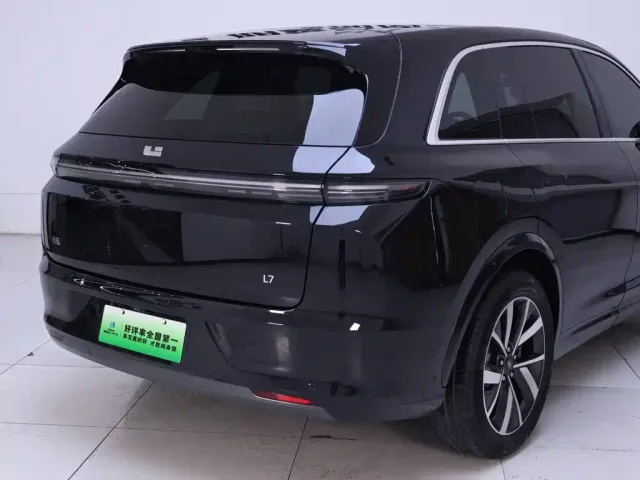 Li Auto L7 — Фото автомобиля 8