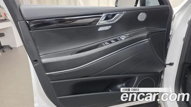 Genesis GV80 2.5T Бензин 2WD — Фото автомобиля 23