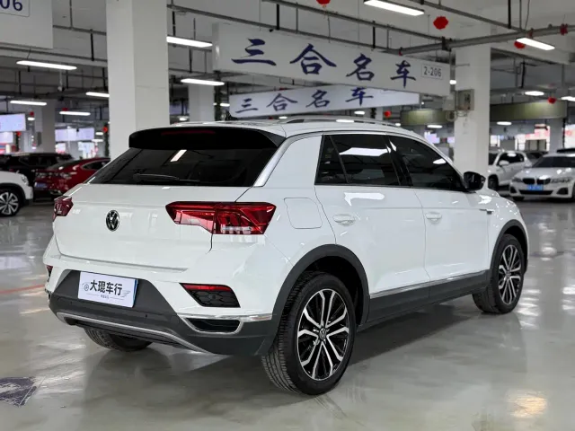Volkswagen T-Roc — Фото автомобиля 6