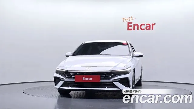 Hyundai Avante CN7 — Фото автомобиля 3