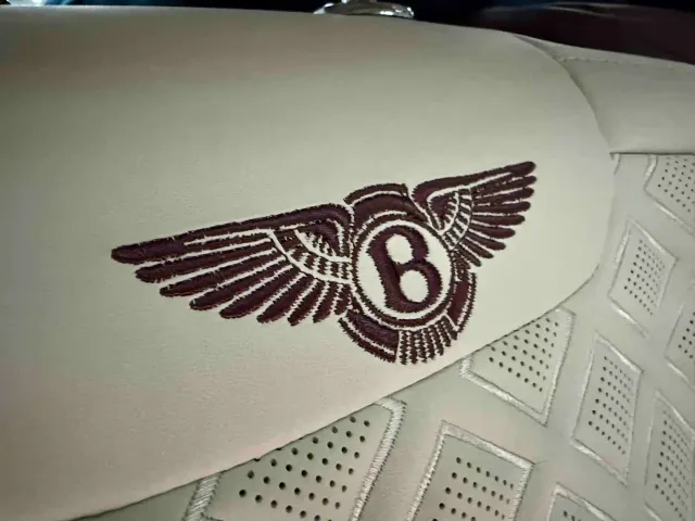 Bentley Flying Spur — Фото автомобиля 20