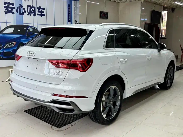 Audi Q3 — Фото автомобиля 4