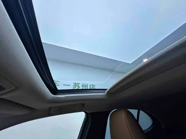 Lexus UX — Фото автомобиля 13