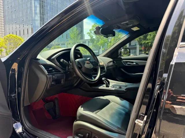 Cadillac CT5 — Фото автомобиля 5