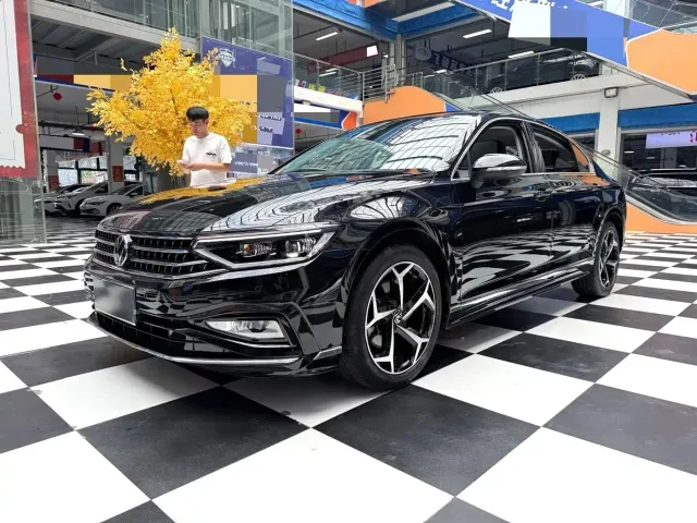 Фотография автомобиля — Volkswagen Magotan