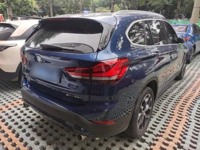 BMW X1 — Фото автомобиля 6