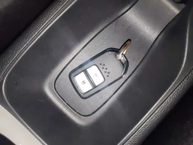 Honda Fit — Фото автомобиля 8
