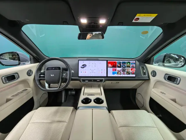 Li Auto L8 — Фото автомобиля 16