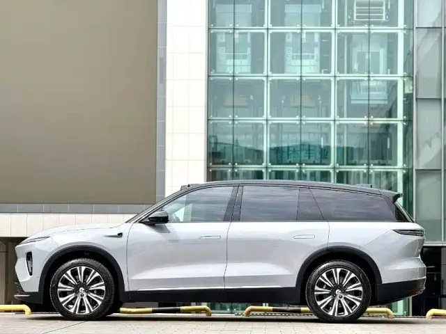 NIO NIO ES8 2023 100kWh — Фото автомобиля 16