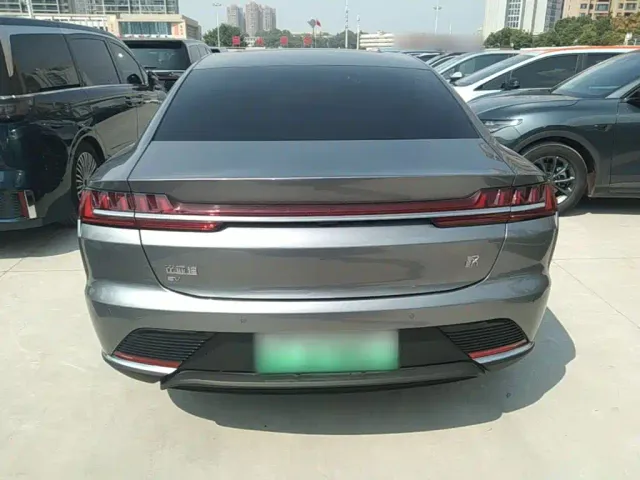 BYD Han — Фото автомобиля 5