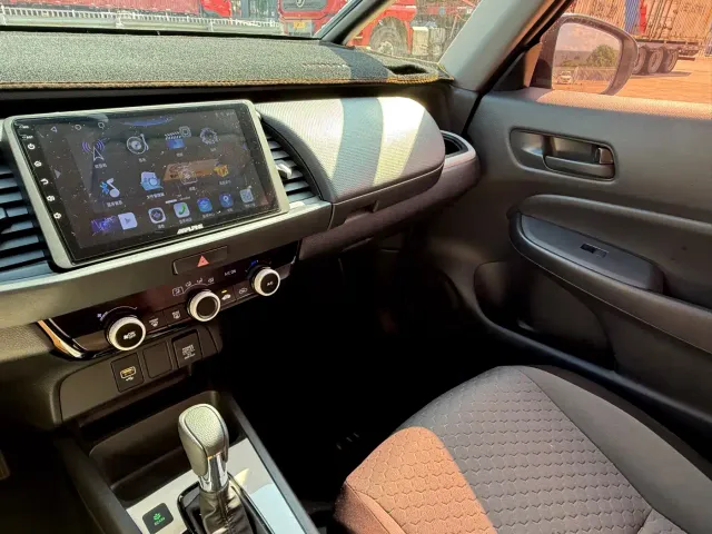 Honda Fit — Фото автомобиля 13