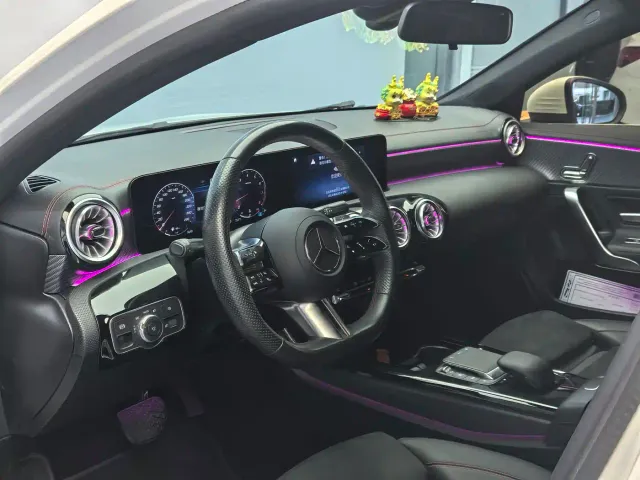 Mercedes-Benz A-Class — Фото автомобиля 12
