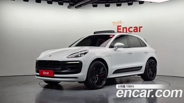 Фотография автомобиля — Porsche Macan