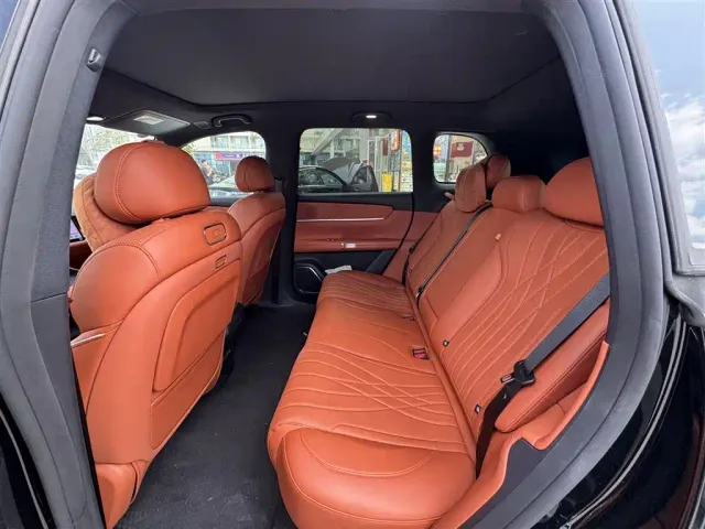 Changan Qiyuan Q07 — Фото автомобиля 5