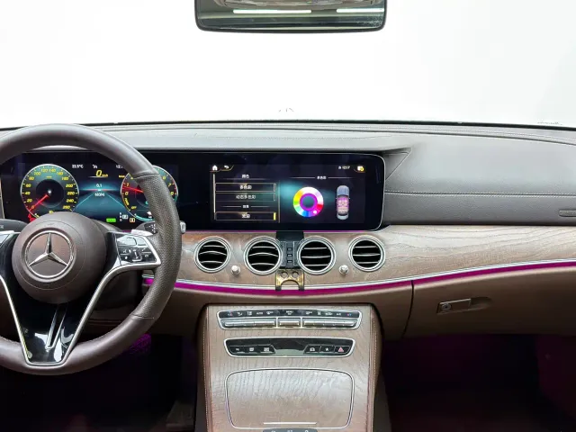 Mercedes-Benz E-Class — Фото автомобиля 10