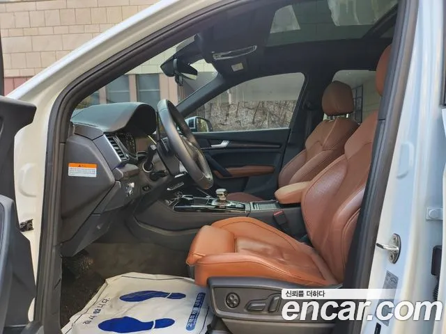 Audi Q5 45 TFSI quattro Premium — Фото автомобиля 6