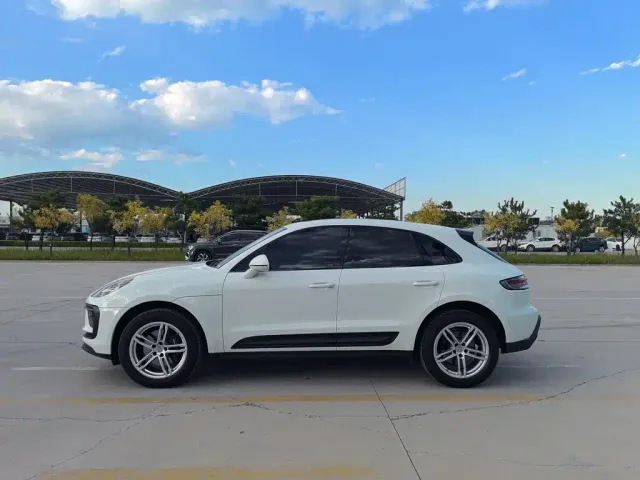 Porsche Macan — Фото автомобиля 6
