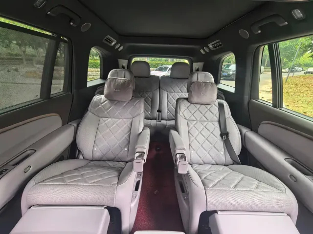 Li Auto L9 — Фото автомобиля 18