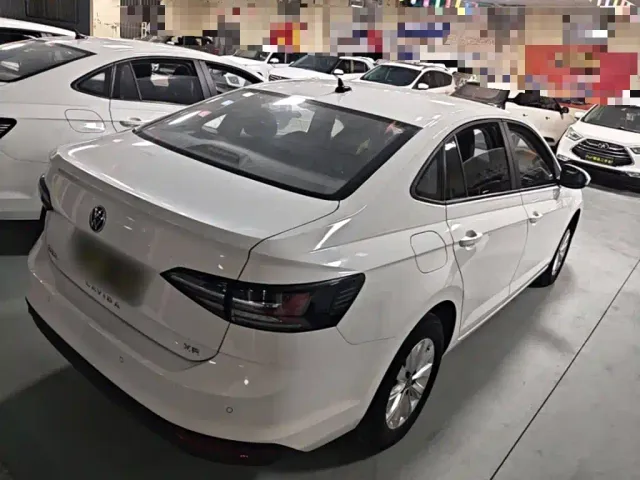 Volkswagen Lavida — Фото автомобиля 6