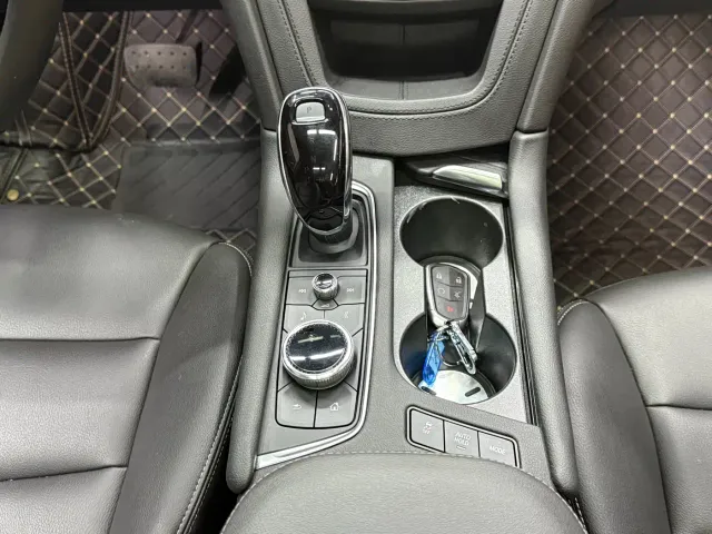 Cadillac XT5 — Фото автомобиля 14