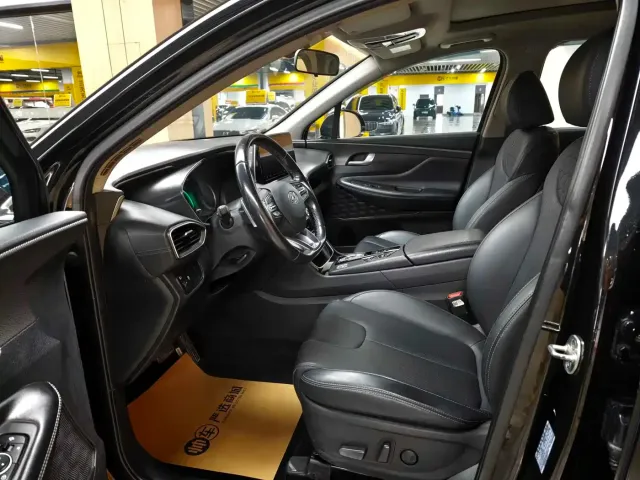 Hyundai Santa Fe — Фото автомобиля 9