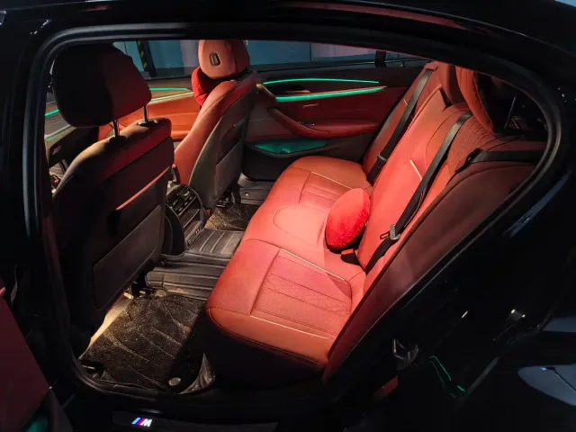 BMW 5 Series — Фото автомобиля 8