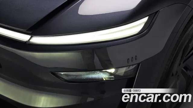 Tesla Model Y — Фото автомобиля 7