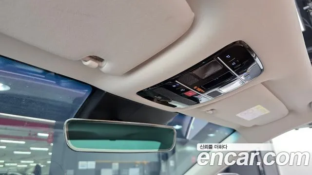 Hyundai Grandeur Grandeur (GN7) 2.5 Бензин 2WD — Фото автомобиля 27